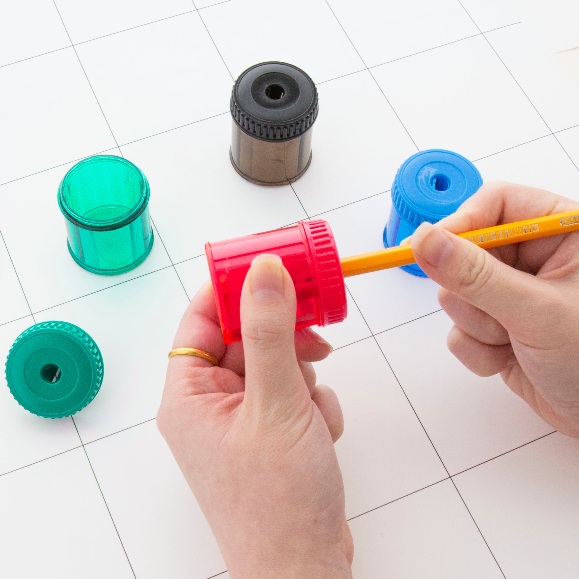 Ethan Sharpener w/ Round Receptable