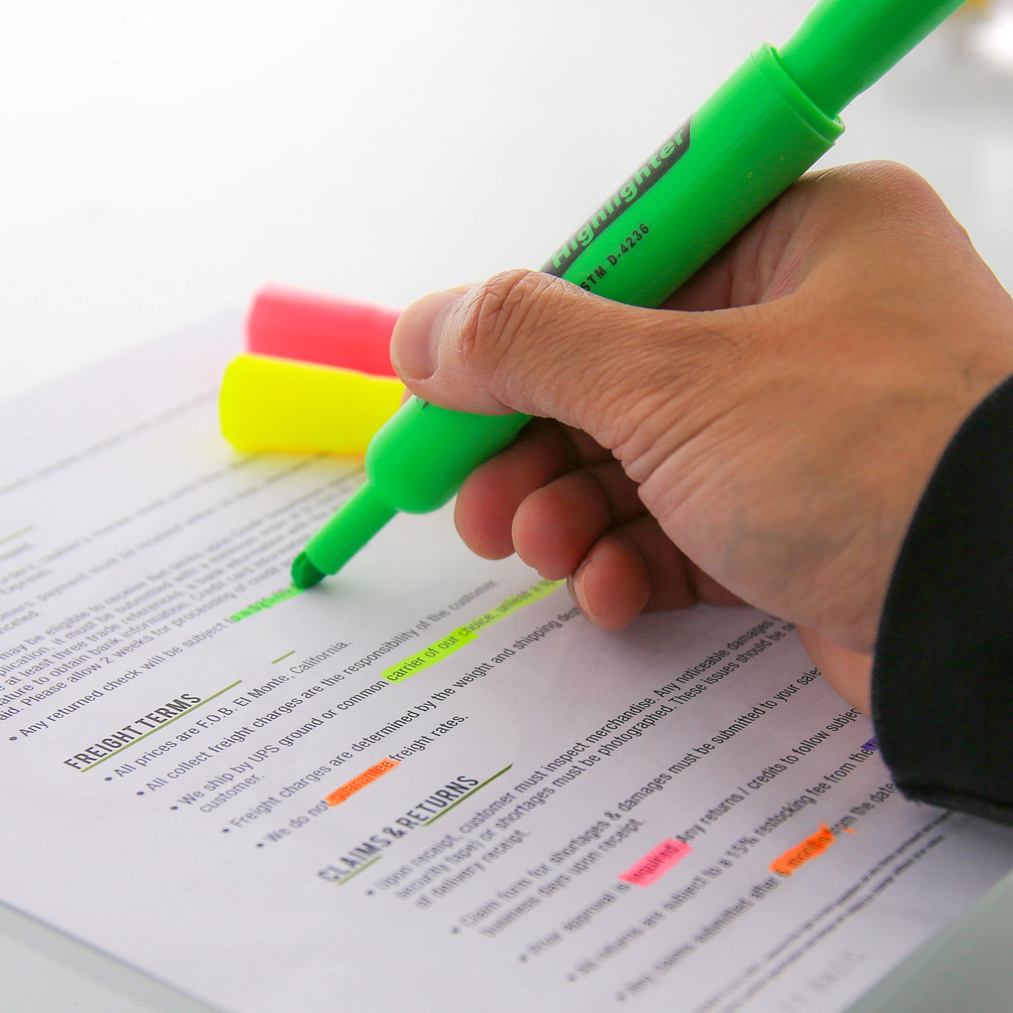 Desk Style Fluorescent Highlighters Asst Color (3/Pack)