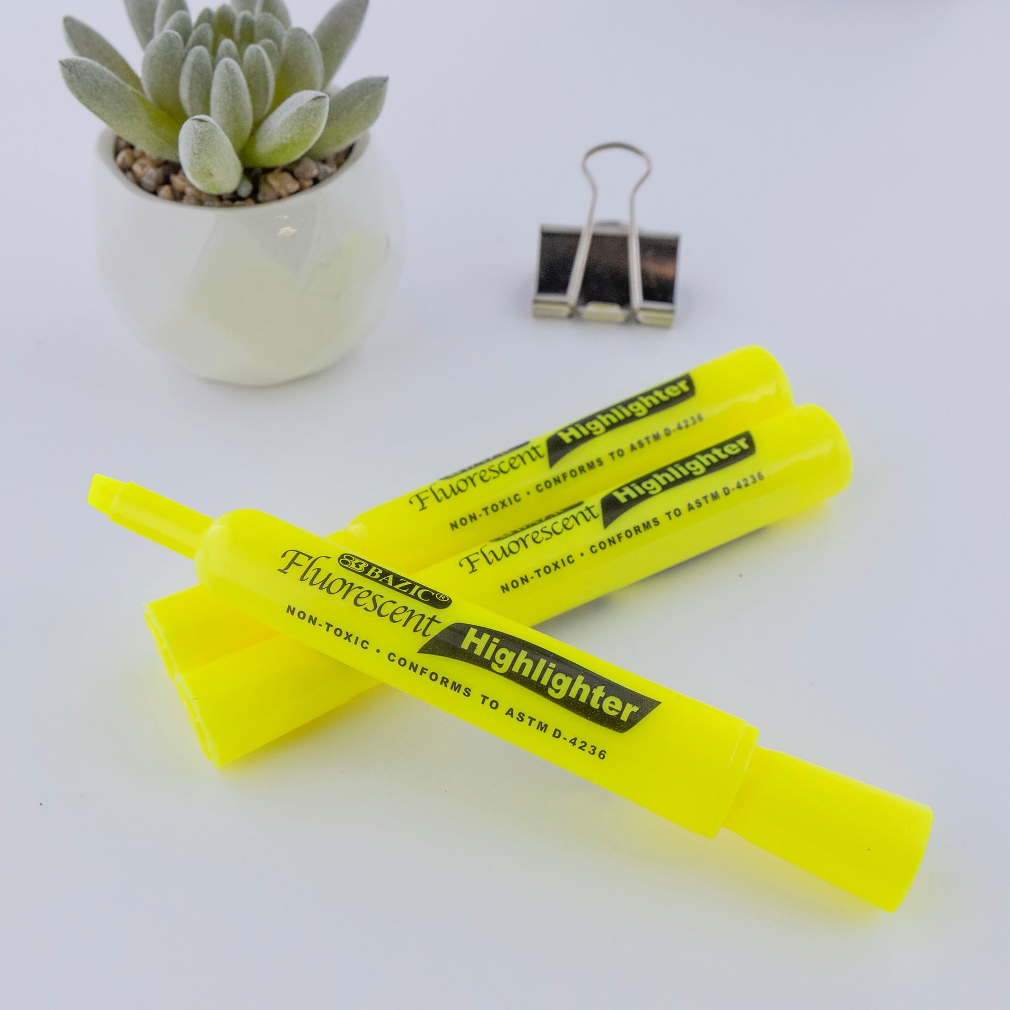 Desk Style Fluorescent Highlighters Yellow (4/Pack)