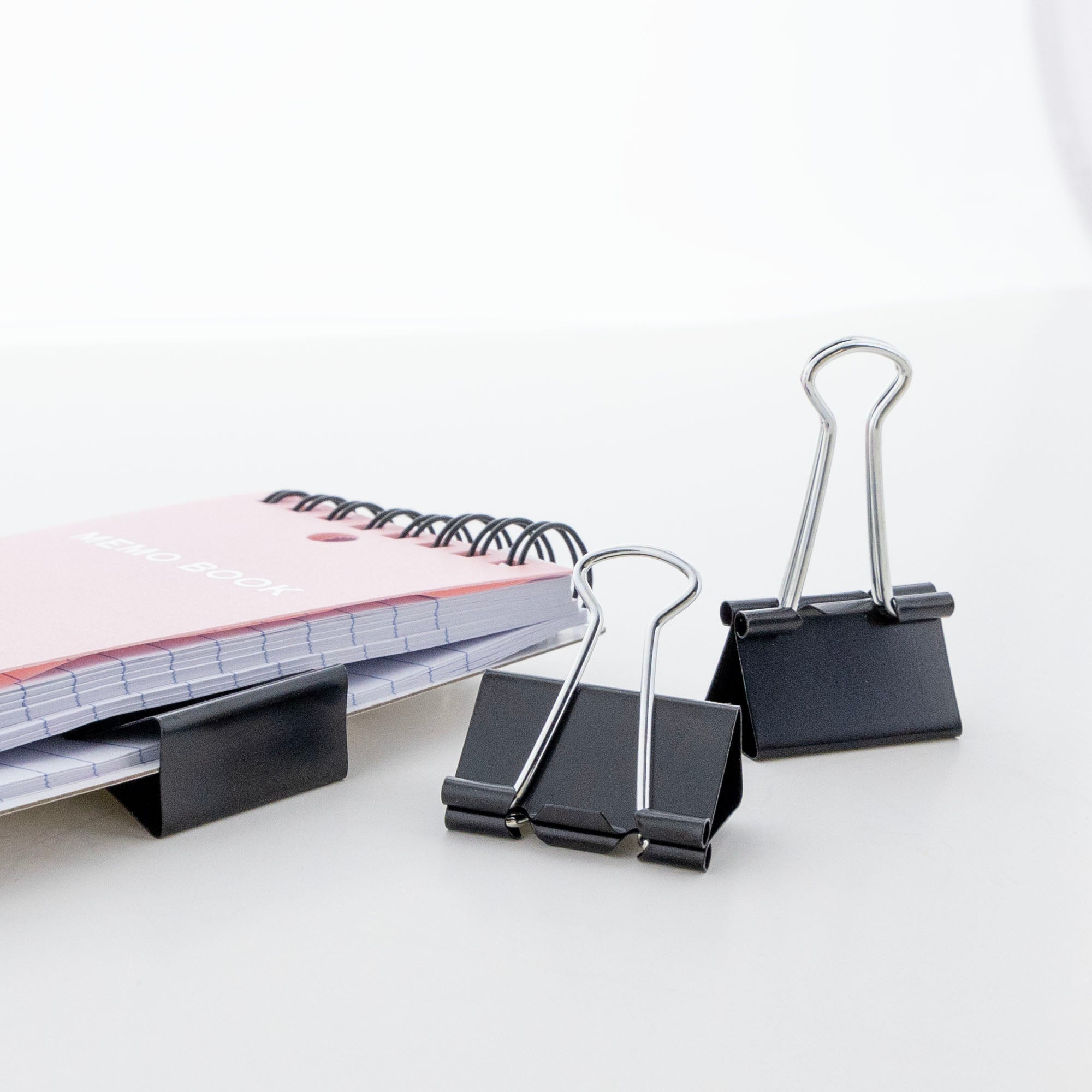 Medium 1 -1/4 (32mm) Black Binder Clip (12/Pack)