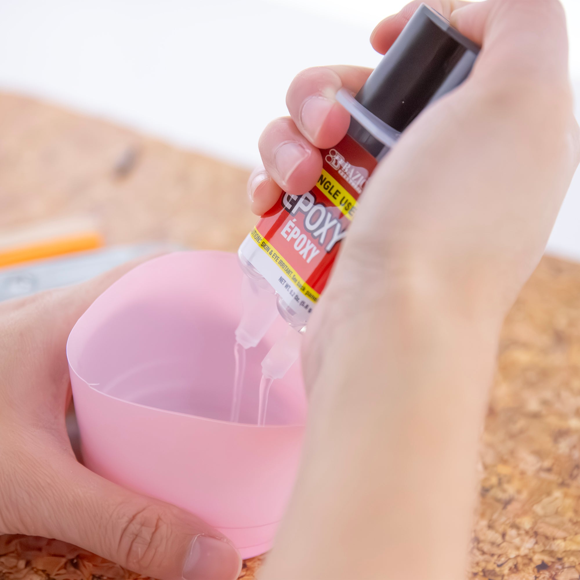 0.2 oz (5.6g) Quick Setting Epoxy Glue w/ Syringe Applicator