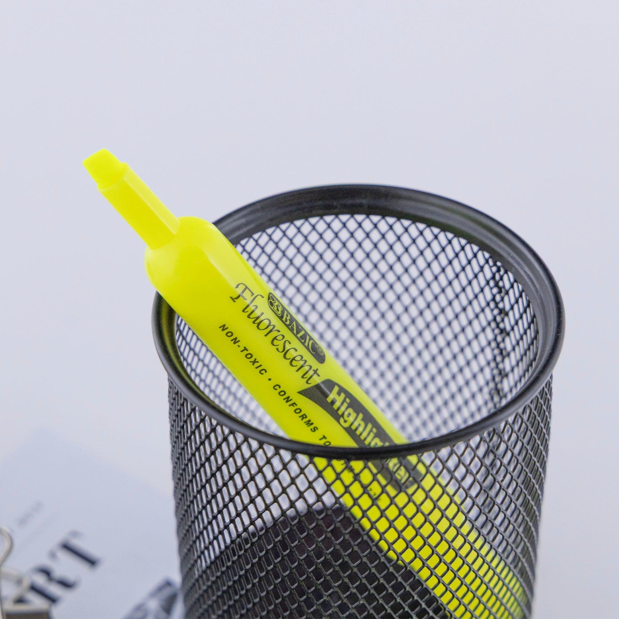 Desk Style Fluorescent Highlighters Yellow (4/Pack)